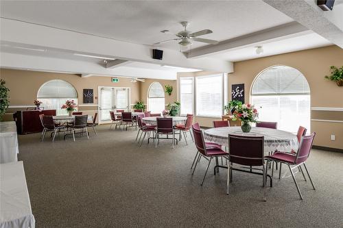 215-1329 Klo Road, Kelowna, BC - Indoor Photo Showing Dining Room