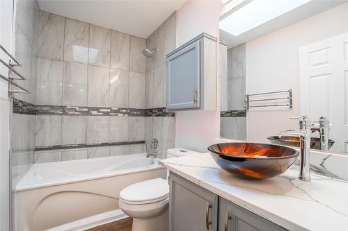 57 Kingfisher Drive, Penticton, BC - Indoor Photo Showing Bathroom