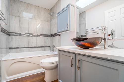 57 Kingfisher Drive, Penticton, BC - Indoor Photo Showing Bathroom