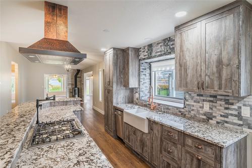 57 Kingfisher Drive, Penticton, BC - Indoor Photo Showing Kitchen