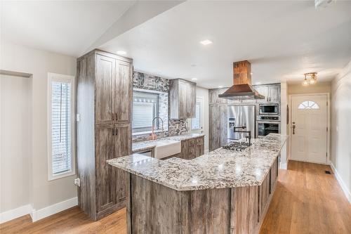 57 Kingfisher Drive, Penticton, BC - Indoor Photo Showing Kitchen With Upgraded Kitchen