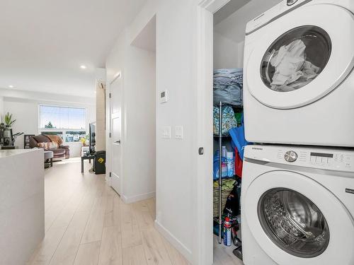 409-958 Pharoah Mews, Langford, BC - Indoor Photo Showing Laundry Room