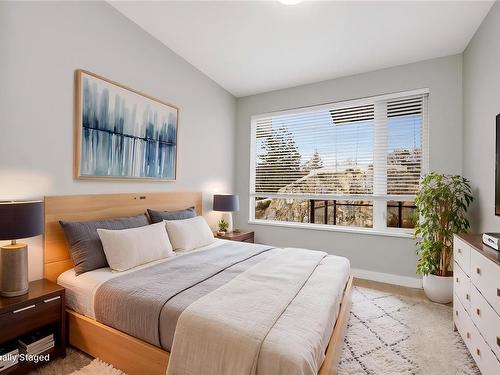 312-967 Whirlaway Cres, Langford, BC - Indoor Photo Showing Bedroom