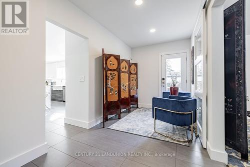 19661 Kennedy Road, East Gwillimbury, ON - Indoor Photo Showing Other Room