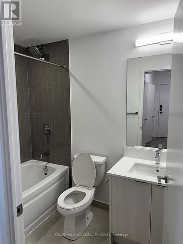 311 - 225 Malta Drive, Brampton, ON - Indoor Photo Showing Bathroom