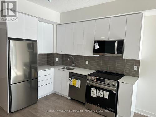 311 - 225 Malta Drive, Brampton, ON - Indoor Photo Showing Kitchen