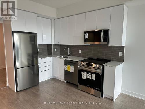 311 - 225 Malta Drive, Brampton, ON - Indoor Photo Showing Kitchen