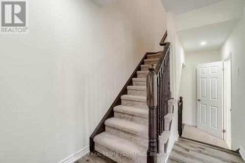 875 Sumac Crescent, Milton, ON - Indoor Photo Showing Other Room