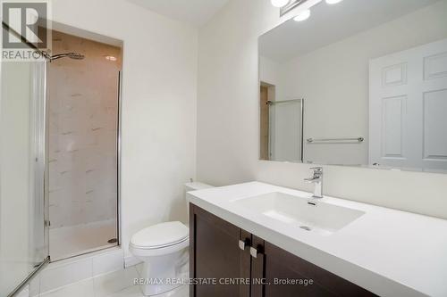 875 Sumac Crescent, Milton, ON - Indoor Photo Showing Bathroom