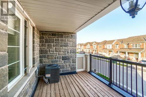 875 Sumac Crescent, Milton, ON - Outdoor With Exterior