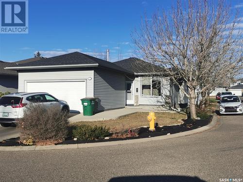 402 Buckwold Cove, Saskatoon, SK - Outdoor