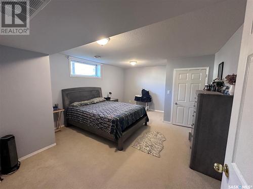 402 Buckwold Cove, Saskatoon, SK - Indoor Photo Showing Bedroom