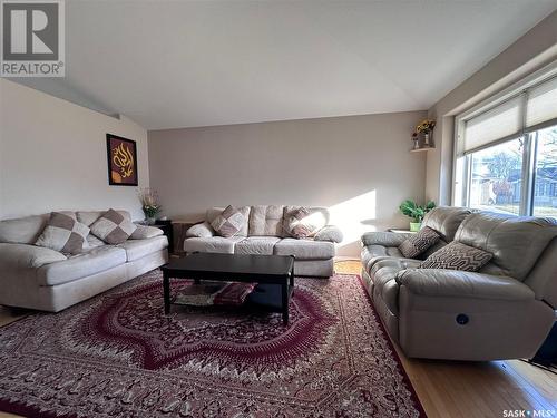 402 Buckwold Cove, Saskatoon, SK - Indoor Photo Showing Living Room