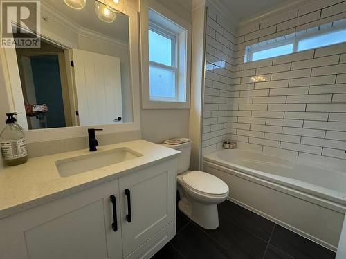 24288 101A Street, Maple Ridge, BC - Indoor Photo Showing Bathroom