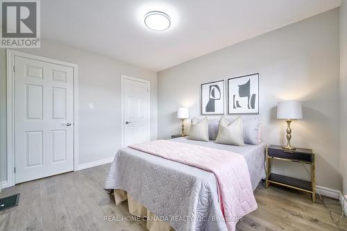 4039 Farrier Court, Mississauga, ON - Indoor Photo Showing Bedroom