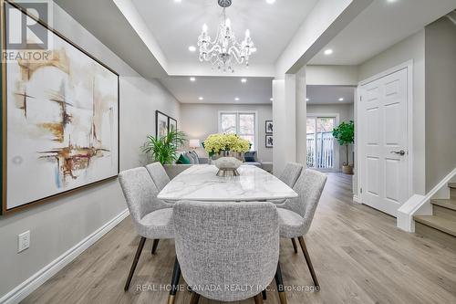 4039 Farrier Court, Mississauga, ON - Indoor Photo Showing Dining Room