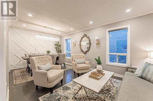 453 Pondview Place, Oakville, ON - Indoor Photo Showing Living Room