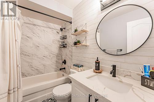 453 Pondview Place, Oakville, ON - Indoor Photo Showing Bathroom