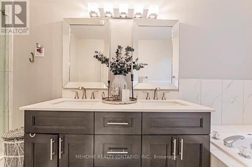 453 Pondview Place, Oakville, ON - Indoor Photo Showing Bathroom