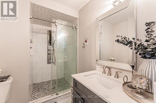 453 Pondview Place, Oakville, ON - Indoor Photo Showing Bathroom