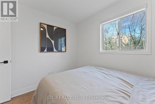 17 - 95 Weldrick Road E, Richmond Hill, ON - Indoor Photo Showing Bedroom