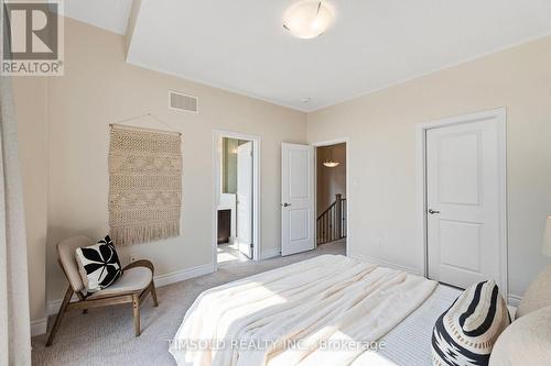 26 Carrville Woods Circle, Vaughan, ON - Indoor Photo Showing Bedroom