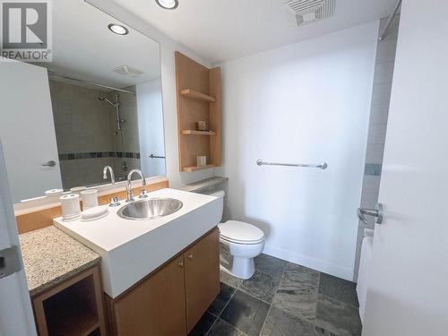 2502 1438 Richards Street, Vancouver, BC - Indoor Photo Showing Bathroom