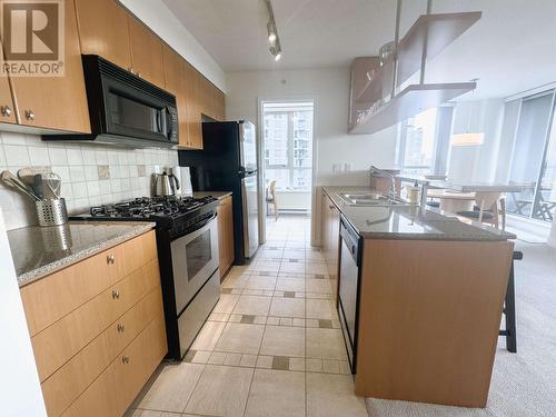 2502 1438 Richards Street, Vancouver, BC - Indoor Photo Showing Kitchen With Stainless Steel Kitchen