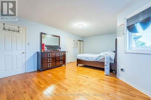 5202 Buttermill Court, Mississauga, ON - Indoor Photo Showing Bedroom