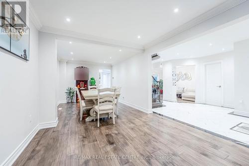 5202 Buttermill Court, Mississauga, ON - Indoor Photo Showing Dining Room