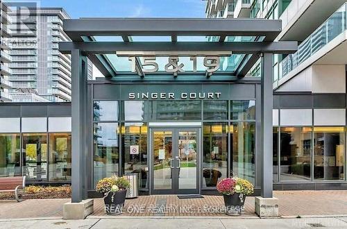 1020 - 19 Singer Court, Toronto, ON - Outdoor