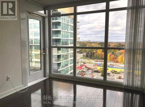 1020 - 19 Singer Court, Toronto, ON - Indoor Photo Showing Other Room