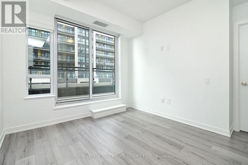 323 - 395 Dundas Street W, Oakville, ON - Indoor Photo Showing Other Room