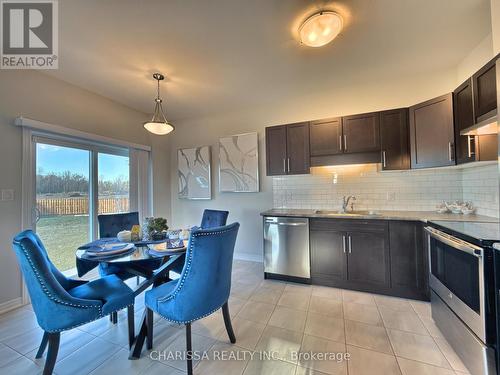 164 Sunflower Place, Welland, ON - Indoor Photo Showing Kitchen With Stainless Steel Kitchen