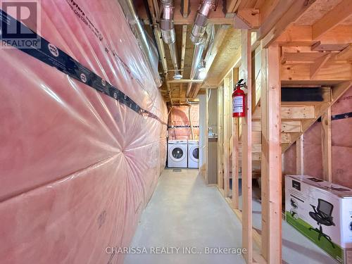 164 Sunflower Place, Welland, ON - Indoor Photo Showing Laundry Room