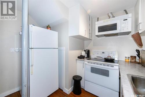 155 Marlatte Crescent, Saskatoon, SK - Indoor Photo Showing Kitchen