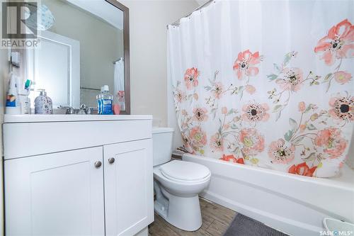 155 Marlatte Crescent, Saskatoon, SK - Indoor Photo Showing Bathroom