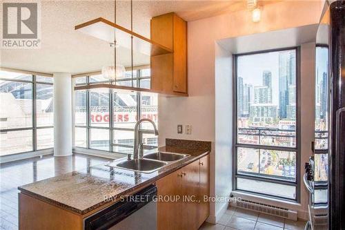 1510 - 5 Mariner Terrace, Toronto, ON - Indoor Photo Showing Kitchen With Double Sink With Upgraded Kitchen