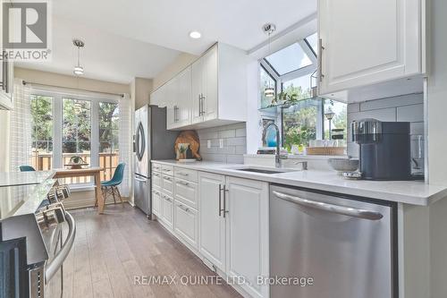 1 - 31 Keegan Parkway, Belleville, ON - Indoor Photo Showing Kitchen With Upgraded Kitchen