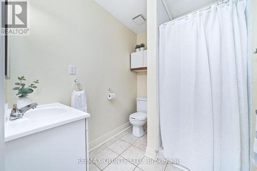 1 - 31 Keegan Parkway, Belleville, ON - Indoor Photo Showing Bathroom