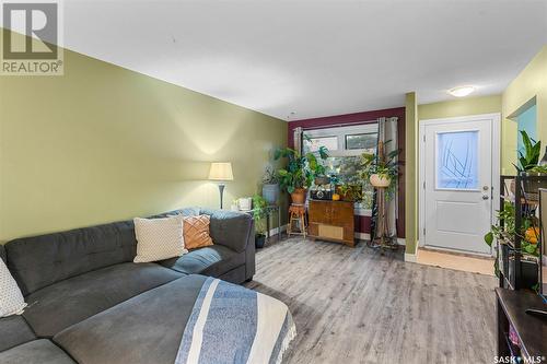 28 Anderson Crescent, Saskatoon, SK - Indoor Photo Showing Living Room