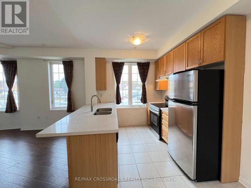 56 - 407 Beechgrove Drive, Toronto, ON - Indoor Photo Showing Kitchen With Double Sink