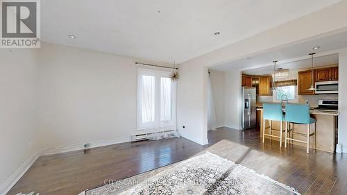 1 Greenarrow Court, Brampton, ON - Indoor Photo Showing Kitchen