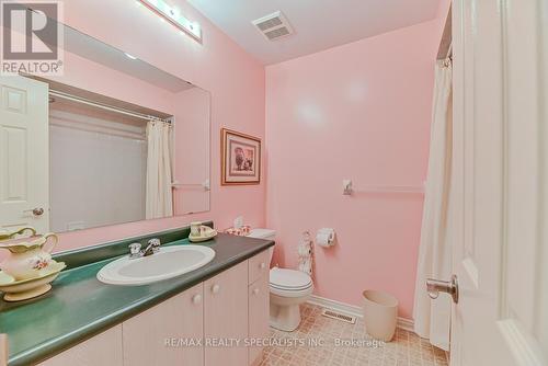 22 Lent Crescent, Brampton, ON - Indoor Photo Showing Bathroom