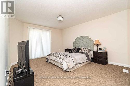 18 - 35 Midhurst Heights, Hamilton, ON - Indoor Photo Showing Bedroom