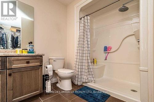 18 - 35 Midhurst Heights, Hamilton, ON - Indoor Photo Showing Bathroom