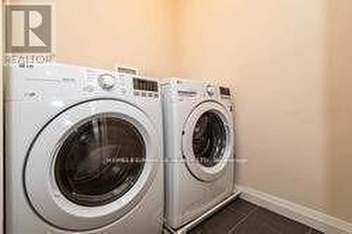 18 - 35 Midhurst Heights, Hamilton, ON - Indoor Photo Showing Laundry Room