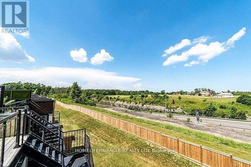 18 - 35 Midhurst Heights, Hamilton, ON - Outdoor With View