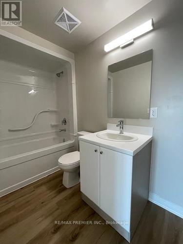 332 - 50 Herrick Avenue, St. Catharines, ON - Indoor Photo Showing Bathroom