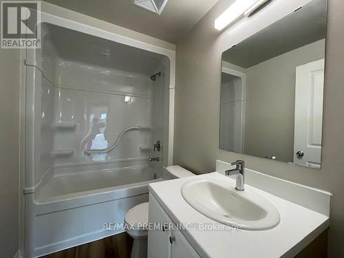 332 - 50 Herrick Avenue, St. Catharines, ON - Indoor Photo Showing Bathroom